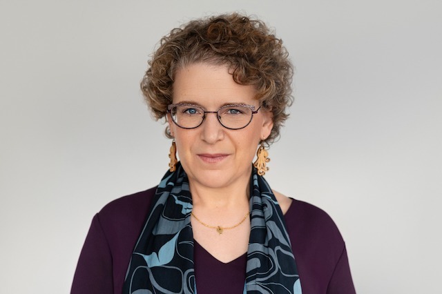 Emily-018FINAL-gray-crop-1